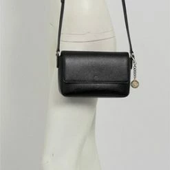 Uitgang ๐ฅฐ Beste Verkoop ๐ DKNY Bryant Flap M Dames Crossbodytas - Zwart ๐ ๐งจ 29 Uitgang ๐ฅฐ Beste Verkoop ๐ DKNY Bryant Flap M Dames Crossbodytas - Zwart ๐ ๐งจ -Tassen-dames Winkel 270x840 1