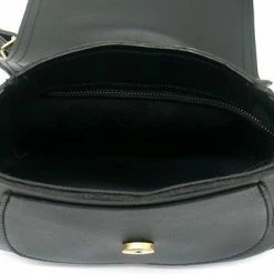 Groothandel 🎉 Uitgang ⌛ Merkloos Een Handige Kleine Schoudertas Met Een Verstelbare Schouderband. Met Een Rits En Een Magneet Afsluitbaar. Wat Dit Kleine Tasje Toch Speciaal Maakt Zijn De Details, Bijvoorbeeld De Dubbele Kwastjes Aan De Schouderband. Voor Uzelf Of Bestel Een Cadeau. ✔️ 😉 -Tassen-dames Winkel 550x348 4