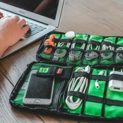 Hete verkoop ๐ Beste Pirce ๐ Sunflake Kabel Organizer Tas - Opbergtas Voor Op Reis - Travel Organizer - Kabeltas - Zwart - Geschikt Als Kerst / Sinterklaas Cadeau Voor Mannen Of Vrouwen ๐งจ ๐ 22 Hete verkoop ๐ Beste Pirce ๐ Sunflake Kabel Organizer Tas - Opbergtas Voor Op Reis - Travel Organizer - Kabeltas - Zwart - Geschikt Als Kerst / Sinterklaas Cadeau Voor Mannen Of Vrouwen ๐งจ ๐ -Tassen-dames Winkel 550x366 25