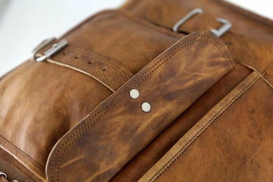 Goedkoop ๐ Groothandel ๐ Oncedoce Laptoptas - Satcheltas - Aktetas - Vintage Stijl - Unisex - Bruin Echt Leer - 16'' โค๏ธ โ๏ธ 11 Goedkoop ๐ Groothandel ๐ Oncedoce Laptoptas - Satcheltas - Aktetas - Vintage Stijl - Unisex - Bruin Echt Leer - 16'' โค๏ธ โ๏ธ - Afbeelding 9