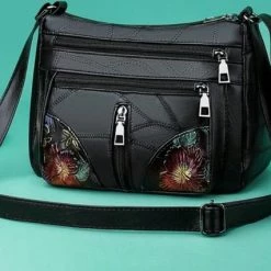 Begroting 💯 Begroting 🧨 Merkloos LaGloss Damestas Bloemen Print 4 - Luxe Handtas - Zwarte Schoudertas - 27 X 21 Cm - Zwart 🎉 😉 11 Begroting 💯 Begroting 🧨 Merkloos LaGloss Damestas Bloemen Print 4 - Luxe Handtas - Zwarte Schoudertas - 27 X 21 Cm - Zwart 🎉 😉 -Tassen-dames Winkel 550x426 4