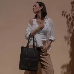 Hete verkoop ❤️ Gloednieuw 😀 Violet Hamden Essential Bag Dames LaptoptasShopper Kunststof - Zwart 😍 🛒 37 Hete verkoop ❤️ Gloednieuw 😀 Violet Hamden Essential Bag Dames LaptoptasShopper Kunststof - Zwart 😍 🛒 -Tassen-dames Winkel 550x550 1190