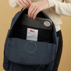 Uitgang โค๏ธ Promo โ๏ธ Fjallraven Fjällräven Kånken Unisex Rugzak - Navy ๐คฉ ๐ 30 Uitgang โค๏ธ Promo โ๏ธ Fjallraven Fjällräven Kånken Unisex Rugzak - Navy ๐คฉ ๐ -Tassen-dames Winkel 550x550 555