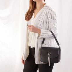 Goedkoop 🌟 Nieuw ✨ Valentino Bags Divina Dames Schoudertas - Zwart 🎁 🛒 -Tassen-dames Winkel 550x550 683