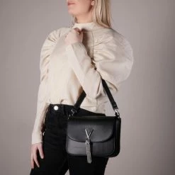 Goedkoop 🌟 Nieuw ✨ Valentino Bags Divina Dames Schoudertas - Zwart 🎁 🛒 -Tassen-dames Winkel 550x550 684