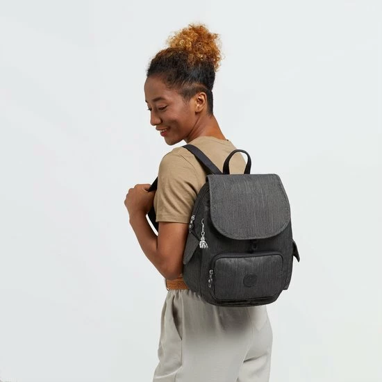 Goedkoop โญ Beste deal ๐ Kipling City Pack S Dames Rugzak - 13 Liter - Black Peppery ๐ โ๏ธ 9 Goedkoop โญ Beste deal ๐ Kipling City Pack S Dames Rugzak - 13 Liter - Black Peppery ๐ โ๏ธ - Afbeelding 7