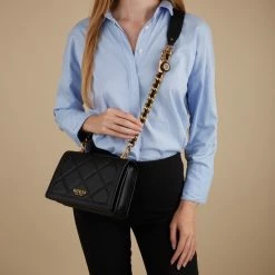 Aanbiedingen ๐ Gloednieuw โ๏ธ Guess Abey Crossbody Flap Schoudertassen - Zwart ๐ฏ โญ 33 Aanbiedingen ๐ Gloednieuw โ๏ธ Guess Abey Crossbody Flap Schoudertassen - Zwart ๐ฏ โญ -Tassen-dames Winkel 550x550 771