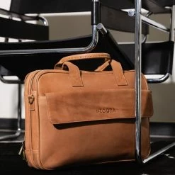 Goedkoopste ๐ Korting ๐ฅฐ Negotia Leather NEGOTIA Alpha - Leren Laptoptas Heren En Dames 15,6 Inch - Aktetas - Werktas - Messenger Bag - 100% Luxe Top-Grain Leer - Bruin ๐ ๐ 14 Goedkoopste ๐ Korting ๐ฅฐ Negotia Leather NEGOTIA Alpha - Leren Laptoptas Heren En Dames 15,6 Inch - Aktetas - Werktas - Messenger Bag - 100% Luxe Top-Grain Leer - Bruin ๐ ๐ -Tassen-dames Winkel 550x682