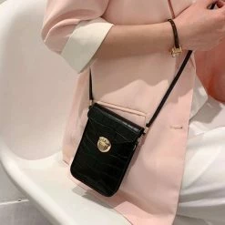 Nieuw ⭐ Begroting ✔️ Smartphone Tasje Croco - Zwart | Kunstleer | 17,5 X 11,5 X 4 Cm | Fashion Favorite ⭐ 👏 -Tassen-dames Winkel 550x732 9