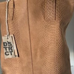 Begroting ๐ Nieuw ๐งจ DSTRCT Grote Shopper / Schoudertas / Tas Dames - Leer - Portland - Fantasieprint - Cognac ๐ ๐ 18 Begroting ๐ Nieuw ๐งจ DSTRCT Grote Shopper / Schoudertas / Tas Dames - Leer - Portland - Fantasieprint - Cognac ๐ ๐ -Tassen-dames Winkel 550x733 39