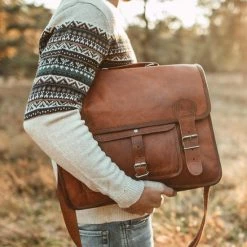 Nieuw π Korting β GUSTI 'Leon' Schoudertas | 100% Geitenleer | Bruin | Uniseks | Leon - Combinatie Van Modern En Retro π― π 16 Nieuw π Korting β GUSTI 'Leon' Schoudertas | 100% Geitenleer | Bruin | Uniseks | Leon - Combinatie Van Modern En Retro π― π -Tassen-dames Winkel 550x794 8